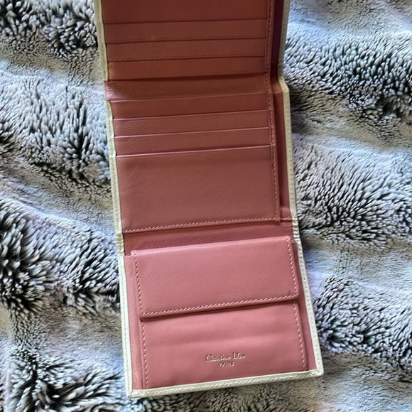 Pink Trotter Dior Wallet 💕 - Picture 2 of 3